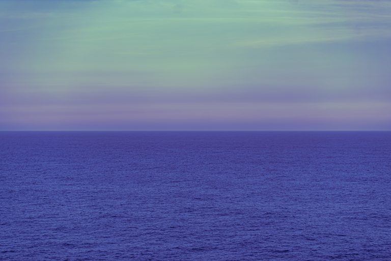 atlantic extensa duo vue panoramique sur la mer et le ciel d’un bleu profond