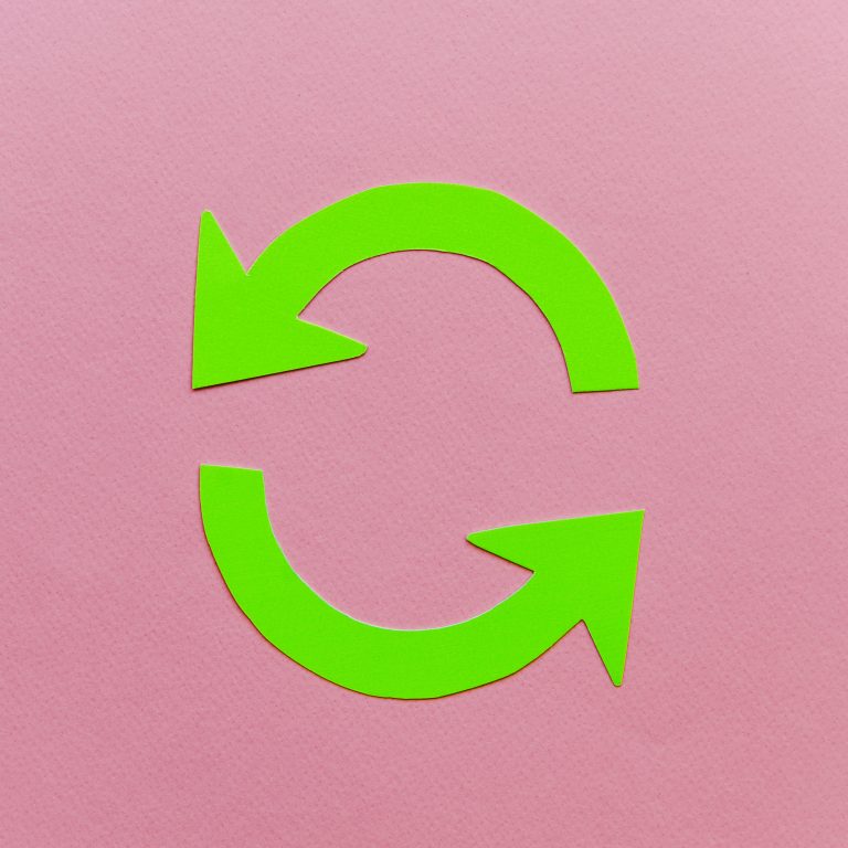 pac reversible avec des flèches en cercle évoquant le recyclage et la réversibilité