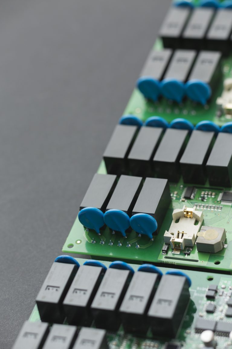 pac systeme module avec composants électroniques sur une carte de circuit imprimé gros plan