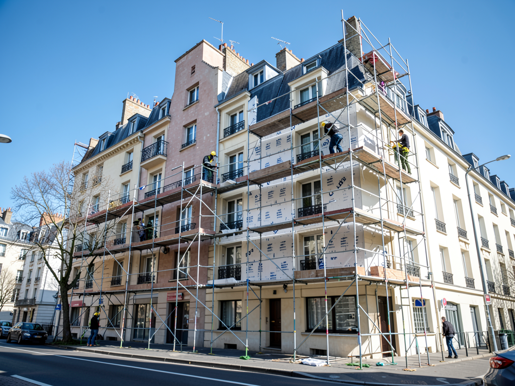Isolation façade copropriété : guide AG et aides 2026
